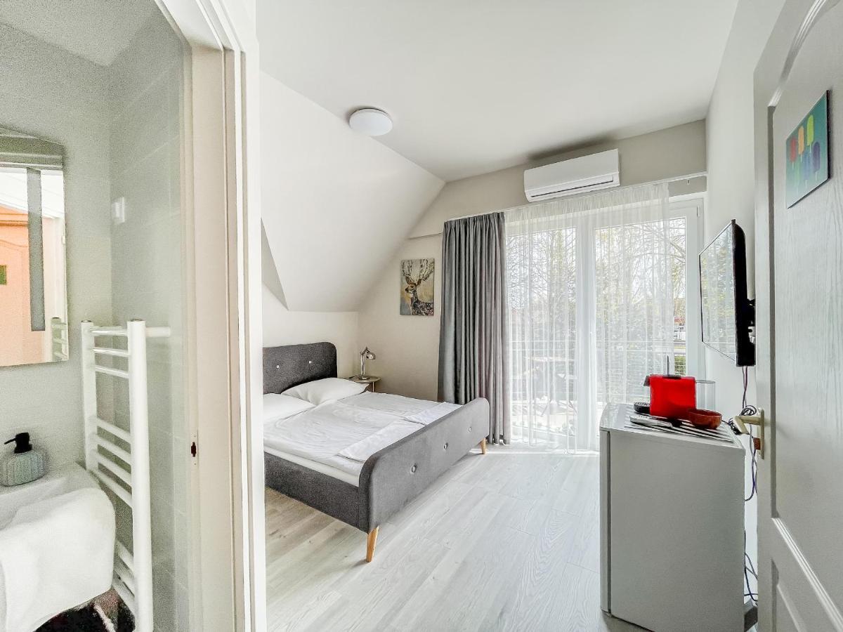 Villa 21 Boutique Rooms Балатональмаді Екстер'єр фото