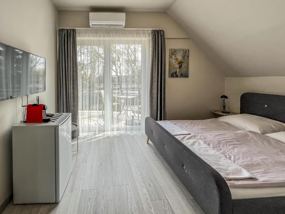 Villa 21 Boutique Rooms Балатональмаді Екстер'єр фото